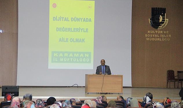 "Dijital Dünyada Değerleriyle Aile Olmak" konulu konferans düzenlendi