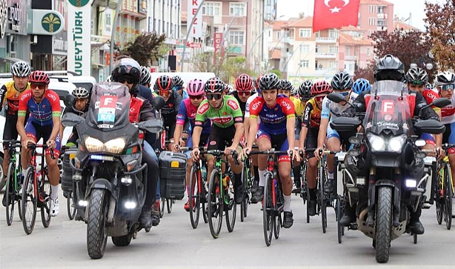 Pedallar 745. Türk Dil Bayramı Ve Yunus Emre’yi Anma Etkinlikleri İçin Çevrildi