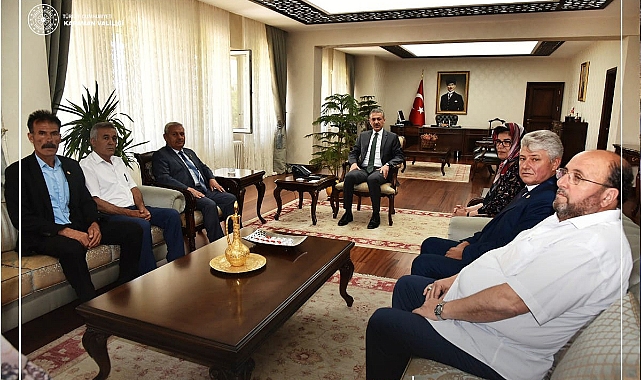 Muhtarlar, Eczacılar ve Hava Radar Kıta Komutanlığı'ndan Vali Akkoyun'a Ziyaret