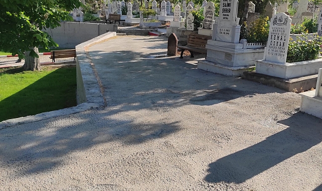 Şehir Mezarlığında çevre düzenleme çalışmaları devam ediyor
