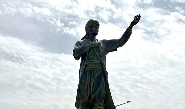 Şehrin girişine yeni anıtlar dikildi