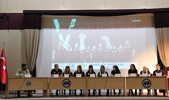 Türkiye’nin Engel Tanımaz Kadınları Gençlerle Buluştu