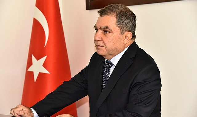 Vali Işık: "Ve Maskeler Düştü"