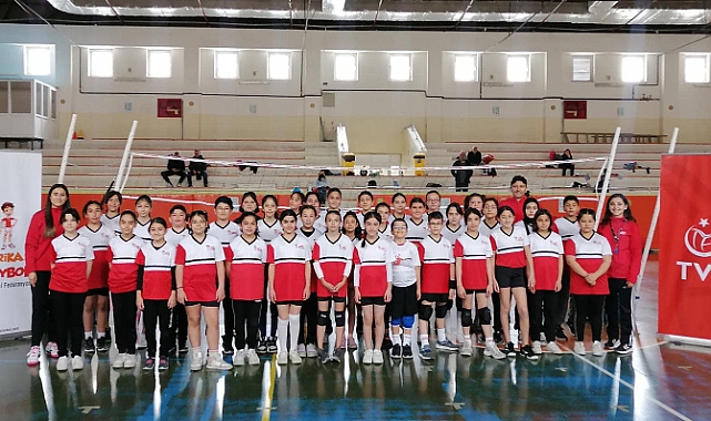 Fabrika Voleybol Okulu Karaman’da Yoğun İlgi Görüyor