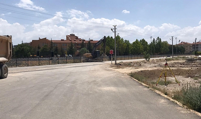 Karaman'a yeni üst geçit yapıyor