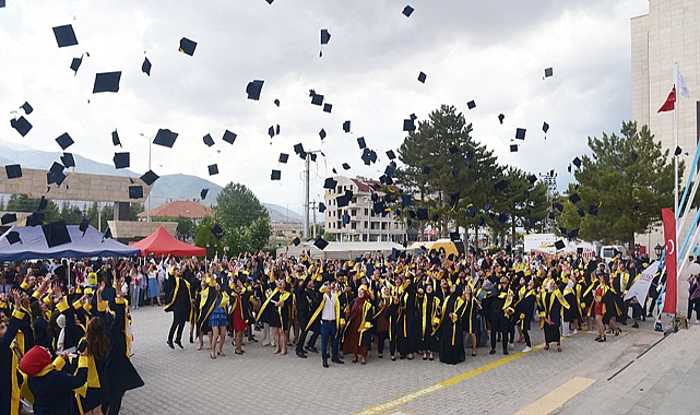 Kazım Karabekir MYO Öğrencileri Kep Attı