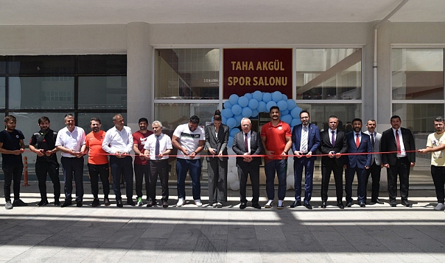 Milli sporcular KMÜ'ye konuk oldu