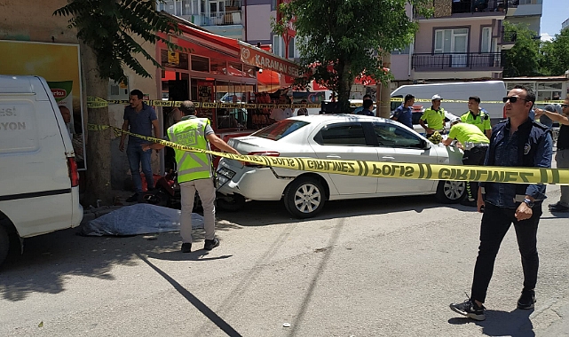 Otomobil İle Panelvan Arasında Sıkışan Kadın Hayatını Kaybetti