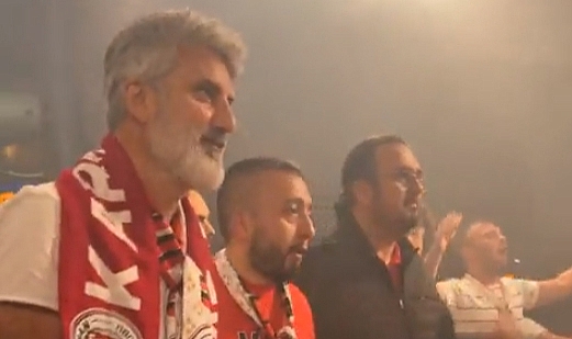 Zafer Hocaya Taraftarlardan Muhteşem Karşılama