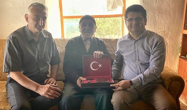 45 yıldır kurbanını jandarmaya bağışlıyor