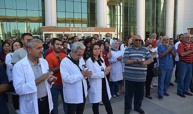 Karaman'da Sağlık Çalışanları İş Bıraktı