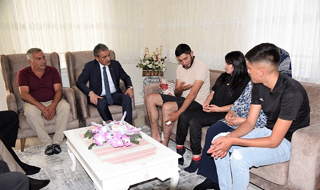 Vali Akkoyun'dan Pençe-Kilit Operasyonu'nda Yaralanan Kahraman Askerimize Ziyaret