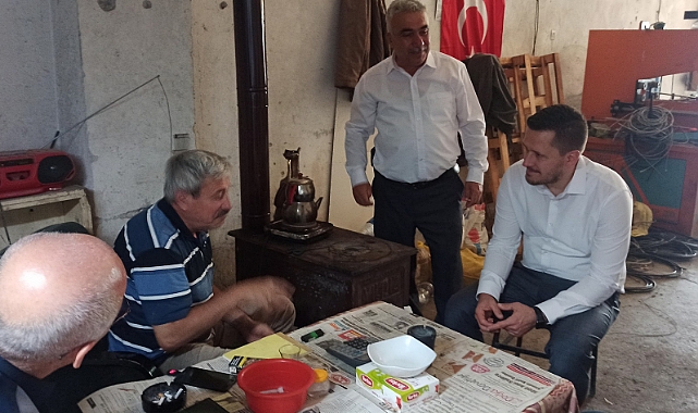 Vekil Eser, Sahaya İndi