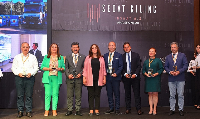 Ermenek Belediye Başkanı Atila Zorlu'ya Kent Başkan Dergisi Ödülü