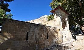Ermenek Tol Medrese Etrafındaki Çam Ağaçları Kesilecek