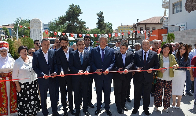 Karaman’da 4. Uluslararası Türk Dünyası Şöleni Başladı