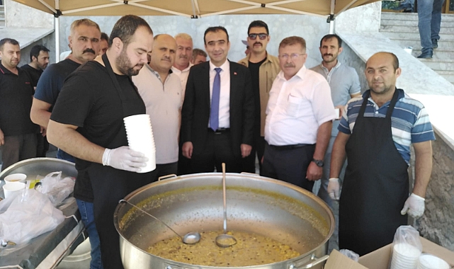 Karaman Madeni Tornacılar Odasından aşure ikramı