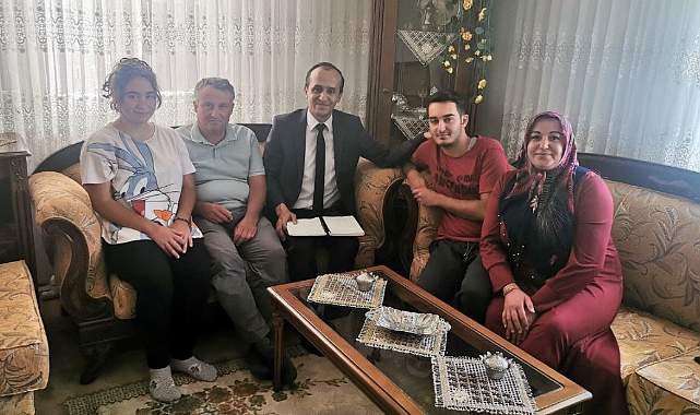 Öğrencilere ve ailelerine evlerinde destek devam ediyor