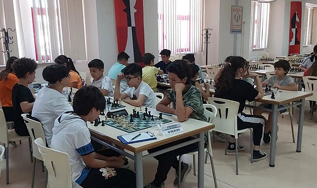 Satrançta Hamleler Zafer Bayramı İçin Yapıldı
