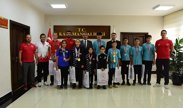 Vali Akkoyun Başarılı Sporcuları Ödüllendirdi