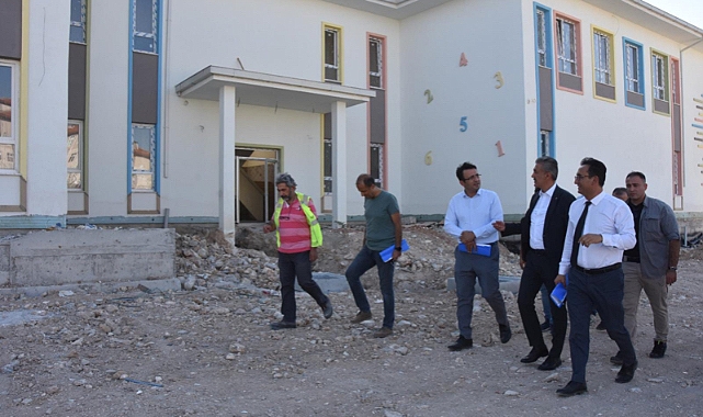 Vali Akkoyun Okul İnşaatlarında İncelemelerde Bulundu