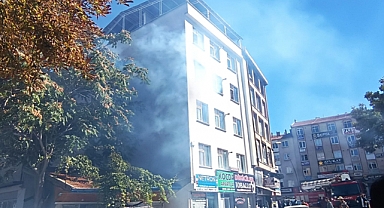 4 Katlı Binada Çıkan Yangın Korkuttu