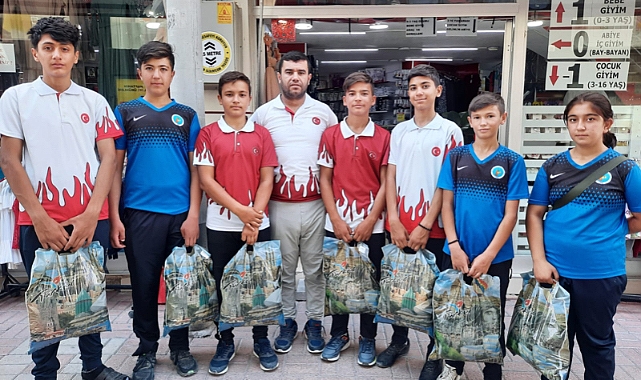 Başkan Büyükkarcı’dan şampiyon sporculara ödül