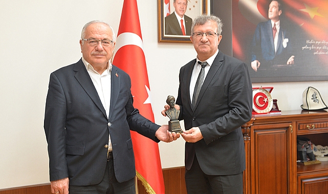Cumhurbaşkanlığı İletişim Başkanlığı Konya Bölge Müdürü Karabulut'tan Rektör Ak'a Ziyaret