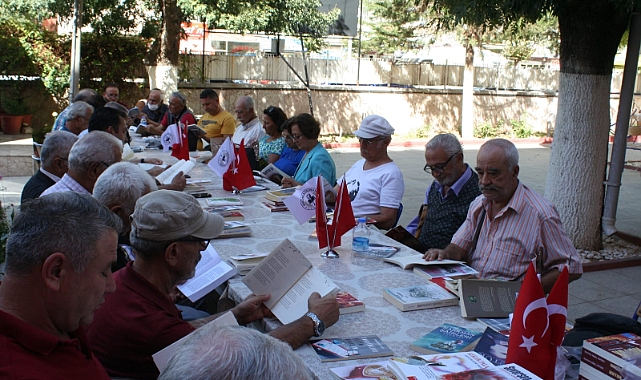 Emekli Noterden Karaman'da Kitap Okuma Etkinliği