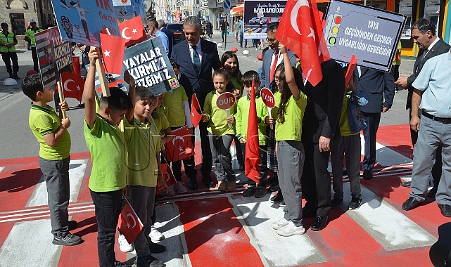 Karaman’da “Yayalara Öncelik Duruşu Hayata Saygı Duruşu” Etkinliği Yapıldı