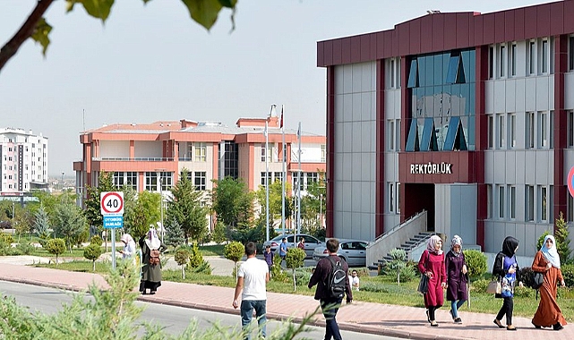 KMÜ’de Yeni Akademik Yıl Başladı. KMÜ’nün Öğrenci Sayısı 20 Bini Aştı