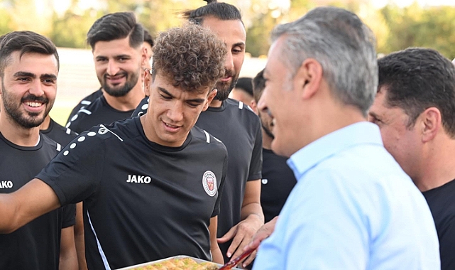 Vali Akkoyun'dan futbolculara moral ziyareti