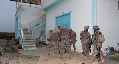 Karaman'da 2 Ayrı Suç Örgütüne 'Son Nokta' Operasyonu 