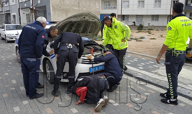 Karaman'da Polis Aracının Motor Kısmına Giren Kedi Kurtarıldı