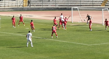 Ayvalıkgücü 10 Kişi İle 3 Puanı Aldı