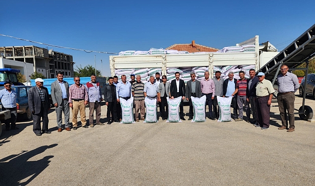Kâzımkarabekir'de Çiftçiye Tohum Dağıtıldı