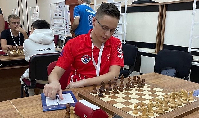 Olimpiyat Şampiyonu olan Satranç Milli Takımında Karamanlı Sporcu da yer aldı