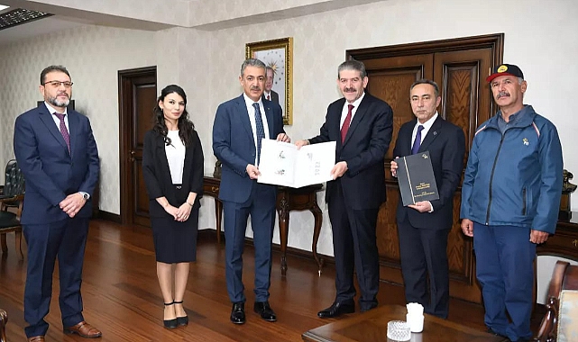 PTT Başmüdürü Göksuçukur'dan Vali Akkoyun'a Ziyaret