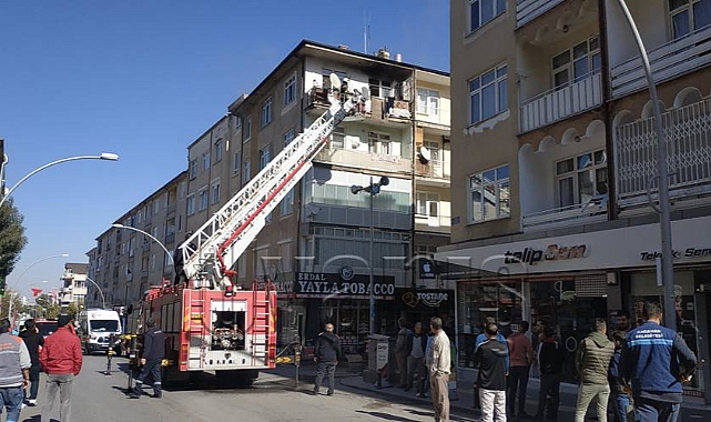 Karaman'da 4 katlı binada korkutan yangın