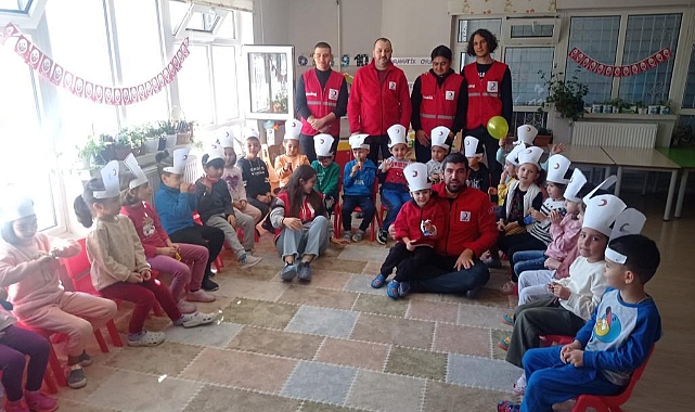 Kızılay Haftası Karaman'da okul etkinlikleriyle başladı