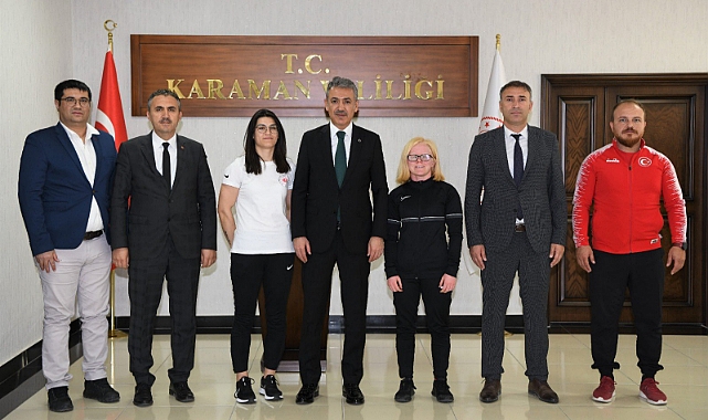 Vali Akkoyun Şampiyonları Ağırladı
