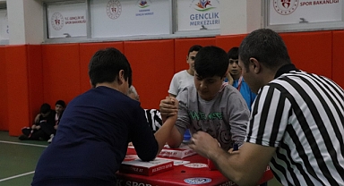 En Güçlü Bilekler Karaman'ı Temsil Edebilmek İçin Yarıştılar
