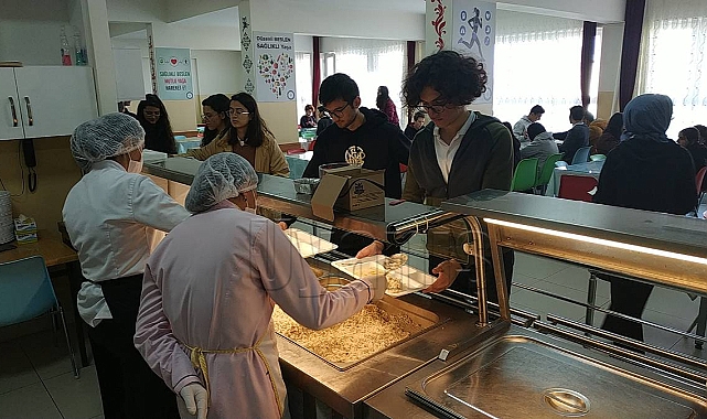 Karaman'da 8 Bin Öğrenciye Ücretsiz Yemek Veriliyor