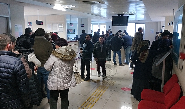 Karaman SGK'da EYT yoğunluğu yaşanıyor