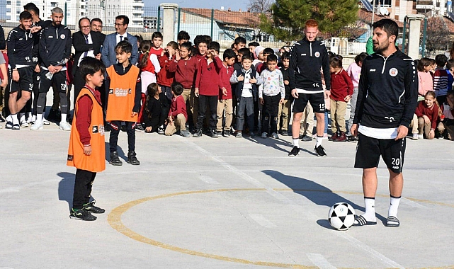 Liderden, Minik Öğrencilere Sürpriz Ziyaret