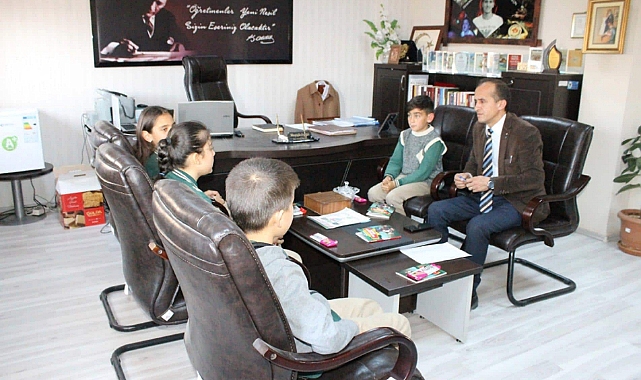 Minik Öğrenciler, Milli Eğitim Müdürüyle Bir araya Geldi