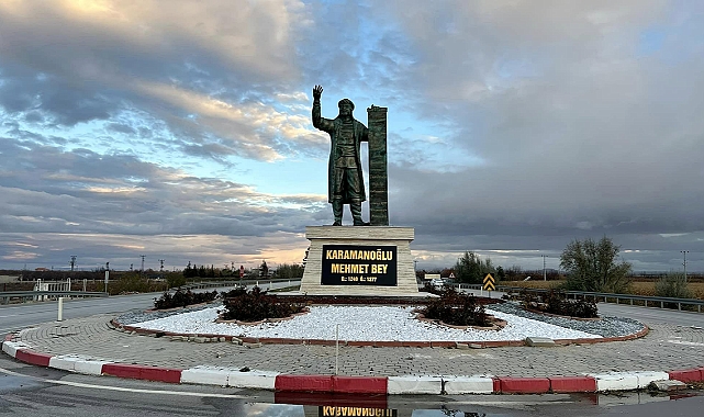 Şehir Girişlerine K.O. Mehmet Bey ve Yunus Emre Heykelleri Renk Kattı