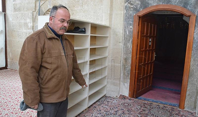 Karaman'da yeni doğmuş bebeğini camiye bırakan anne aranıyor