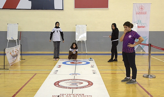 Okul Sporları Yıldız Kızlar Floor Curling Müsabakaları Sona Erdi