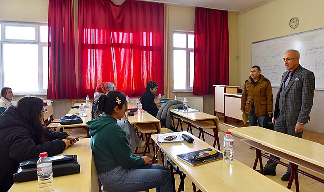 Rektör Karaman'dan Akademik Birimlere Ziyaret
